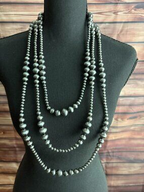 Tipi Western 3 Layered Navajo Pearl Style Necklace NWT